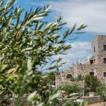 Апартаменти Charouda Stone Tower Pyrgos Dirou Екстер'єр фото